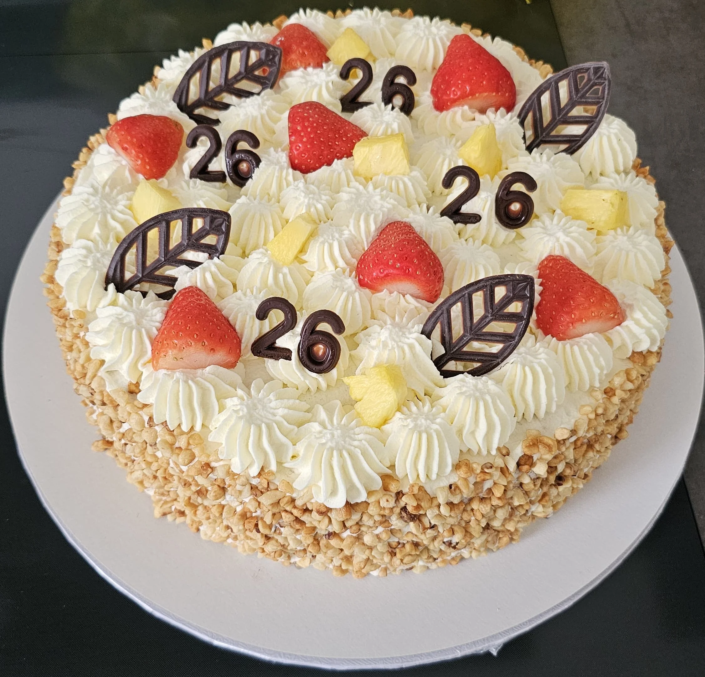 Hazelbakt Verjaardags taart met chocolade 26